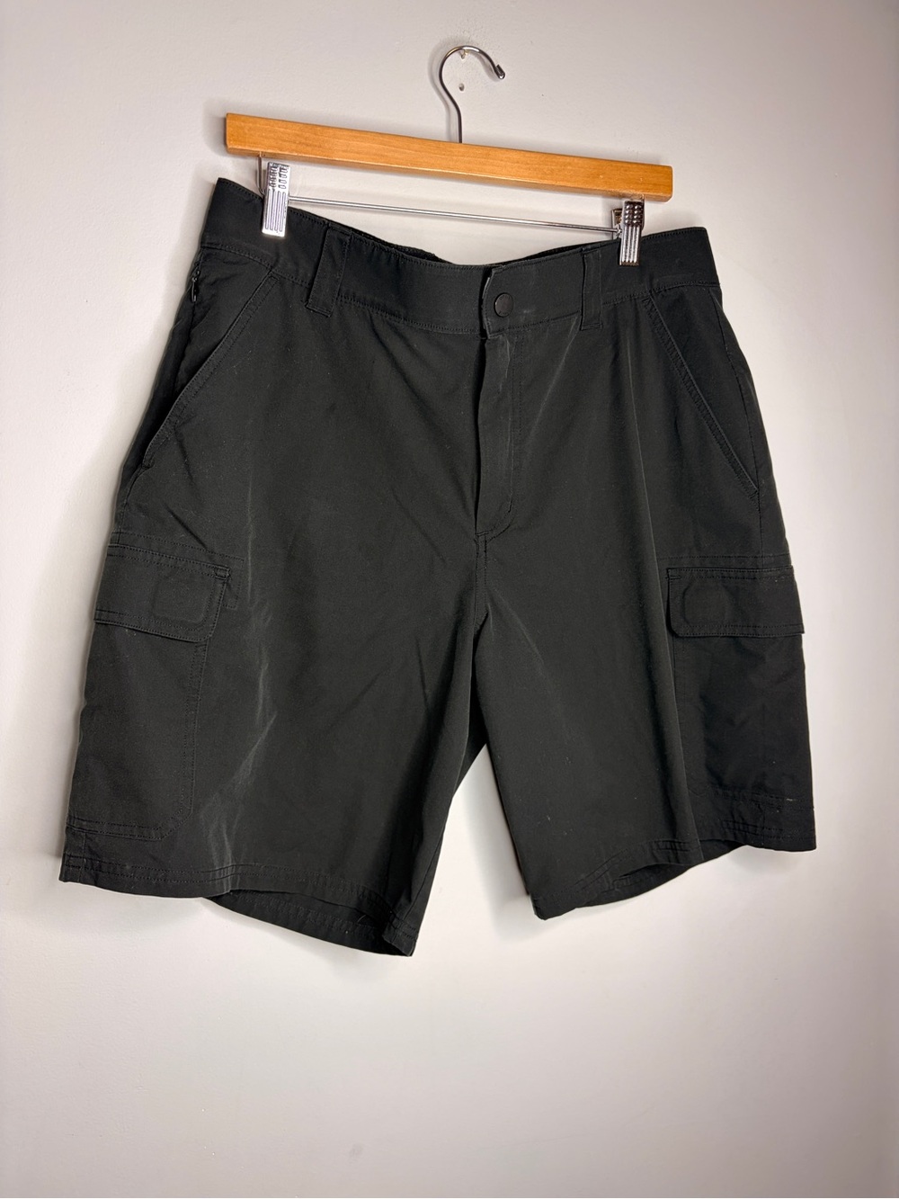 Orvis Black Men's 9” Cargo Shorts 34